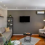 The Of The Bosphorus & Comfortable Apartamento