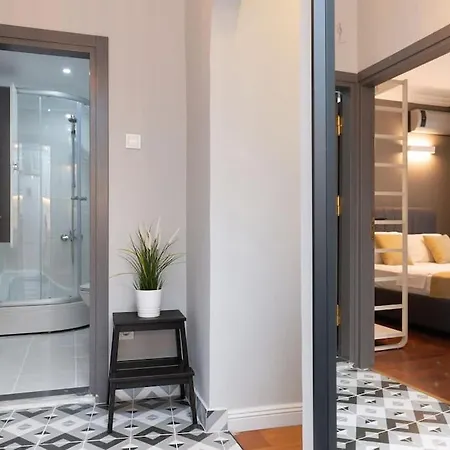 The Of The Bosphorus & Comfortable Apartment