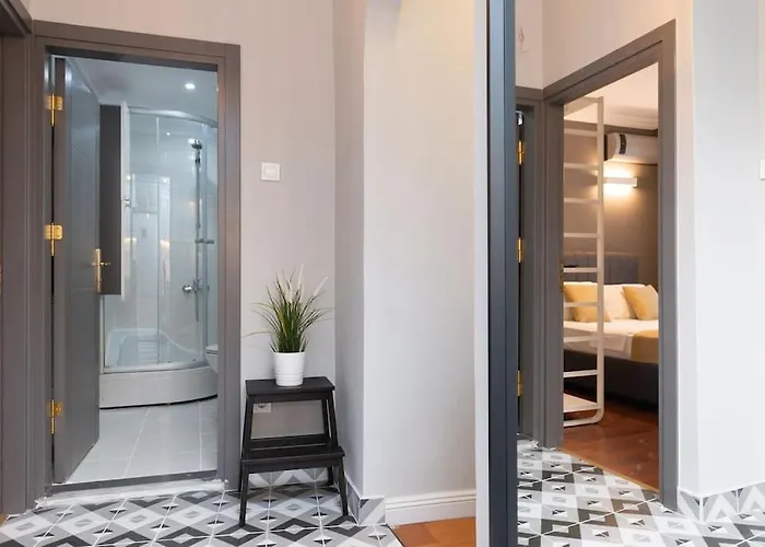 The Of The Bosphorus & Comfortable Apartmán